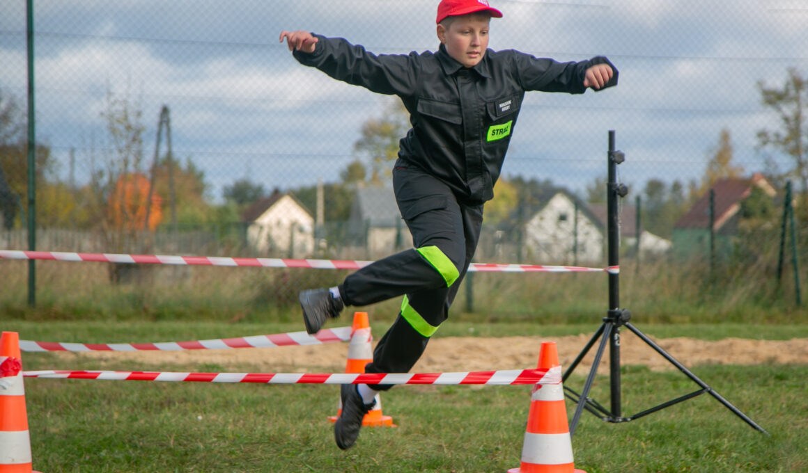 Młodzi strażacy w akcji podczas festynu rodzinnego!