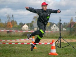 Młodzi strażacy w akcji podczas festynu rodzinnego!